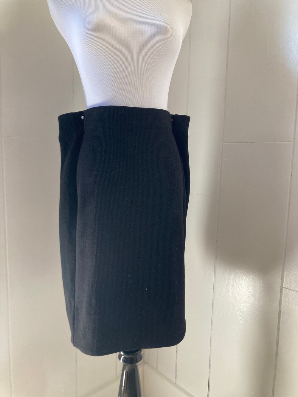 LOFT Black Stretch Pull On Skirt, Size M